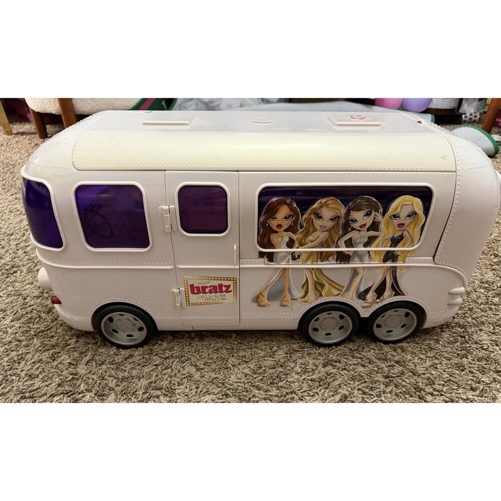 Bratz MGA The Movie Forever Diamondz 24” Party Tour Bus Fold Out Vehicle Playset
